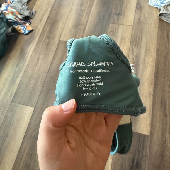 Nwt Swamis Swimwear Top Size Medium - Picture 3 of 3